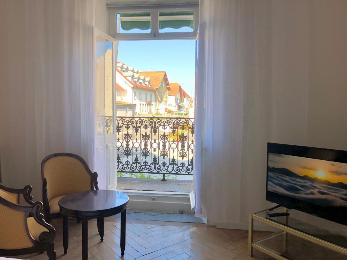 Hotel D'Artiste Pierrefontaine-les-Varans المظهر الخارجي الصورة