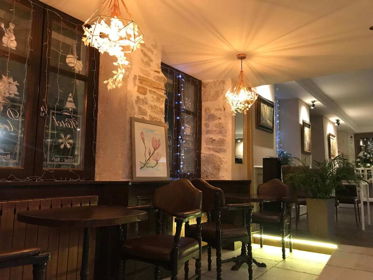 Hotel D'Artiste Pierrefontaine-les-Varans المظهر الخارجي الصورة