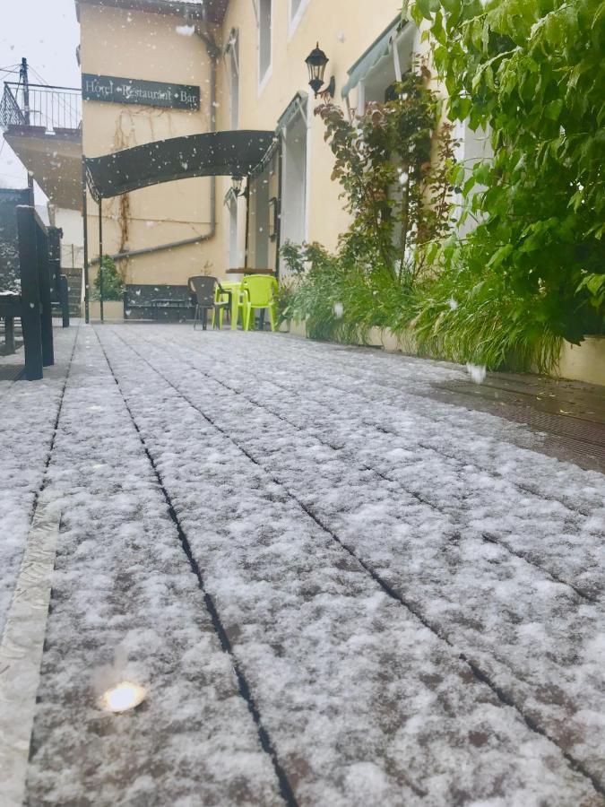 Hotel D'Artiste Pierrefontaine-les-Varans المظهر الخارجي الصورة